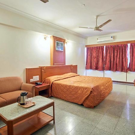 Hotel Chalukya Bangalore Esterno foto